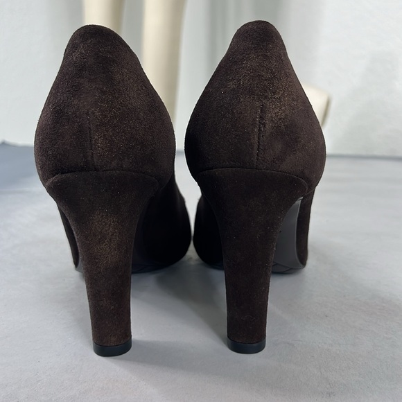 Chanel Block Heel in Kid Suede Patent Calfskin Cap Toe CC Logo Hardware Pumps - Picture 7 of 11